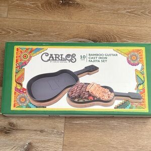 Carlos Bamboo Guitar Cast Iron Fajita Set